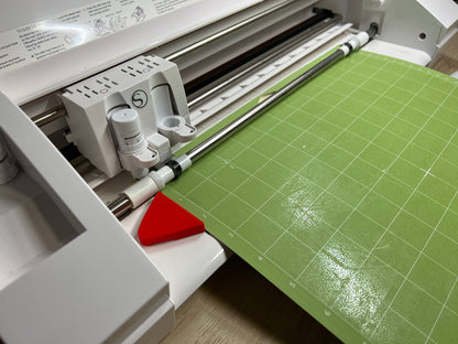 Easily load your Silhouette Cameo 3 Cutting Mats perfectly straight with this handy guide.